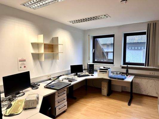 Büro im Erdgeschoss