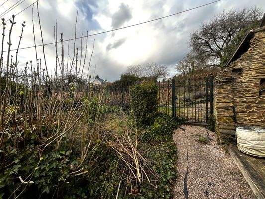 9. Seitlicher Zugang zum Garten