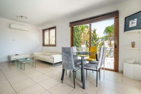 715973-penthouse-for-sale-in-kato-paphos-universal