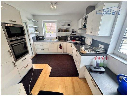 Gepflegte Einbauküche