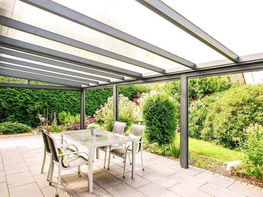 Überdachte Terrasse