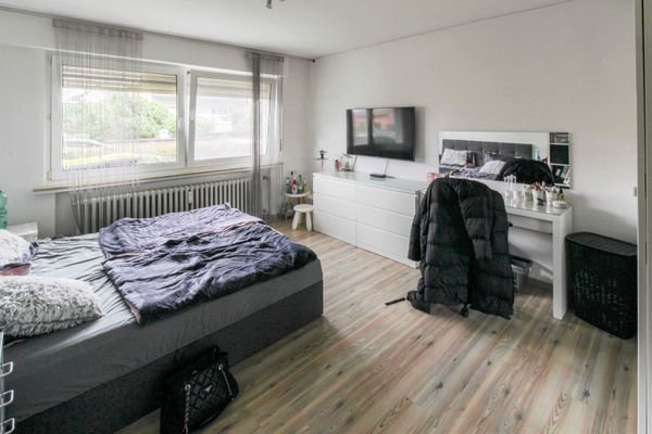 Schlafzimmer I EG