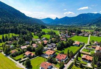 Wohnen im Grünen - Landhaushälfte mit Naturverbundenheit - Rottach-Egern