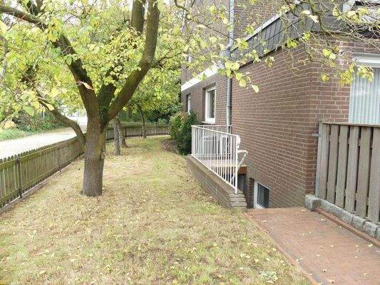 Garten mit Kellerzugang