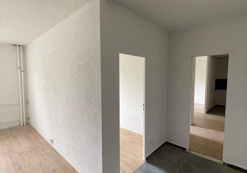 ! ERSTBEZUG !   Wohnen in Familiengerechter Lage