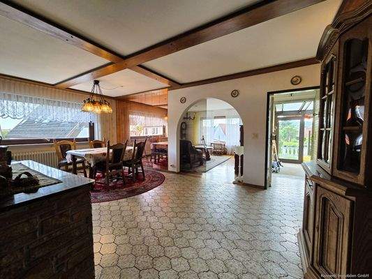 Großzügiges Esszimmer 