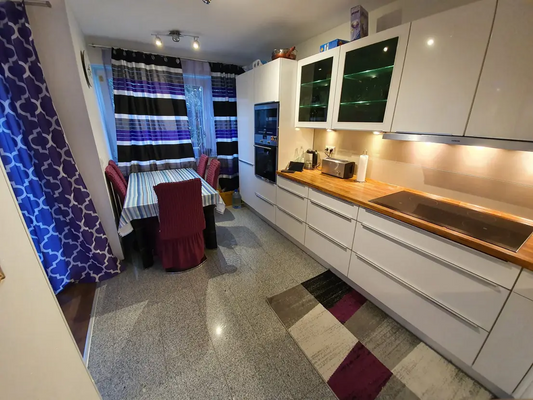 d623c808-c879-4277-8534-5efc07707e15-1947422357