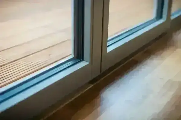 Ausbaudetail Balkonfenster