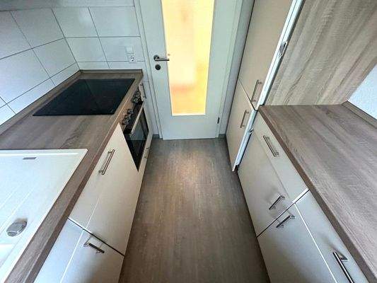 8 Die Küche/ Einbauküche 