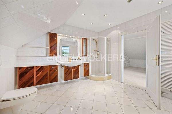 Vollbad im Obergeschoss