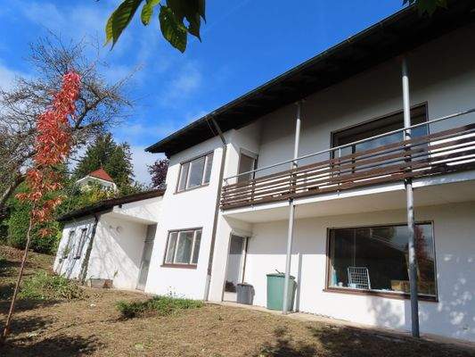 8 Haus und Garage Westen.JPG