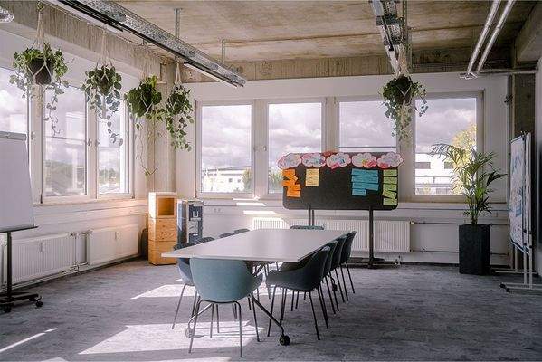 Training Space Tisch