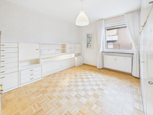 Schlafzimmer (EG)