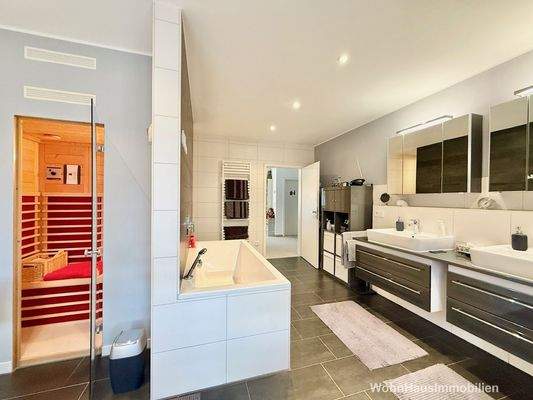 Infrarotkabine im Bad