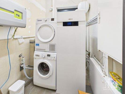 CAM02839G0-PR0330-STILL018