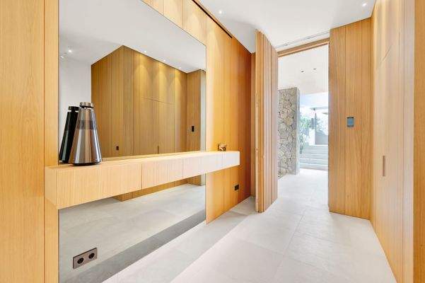 Entrance in villa in Portals Nous 2