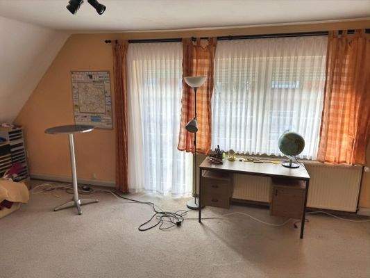 Kinderzimmer mit Balkon