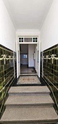 Terrazo und alte Kacheln 