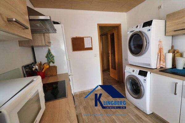 Küche mit Einbauküche