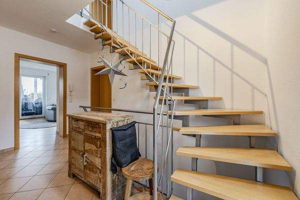 Eingangsbereich / Treppe