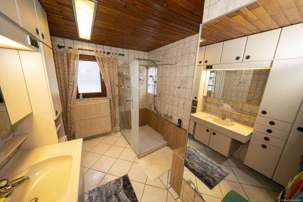 Badezimmer Dachgeschoss