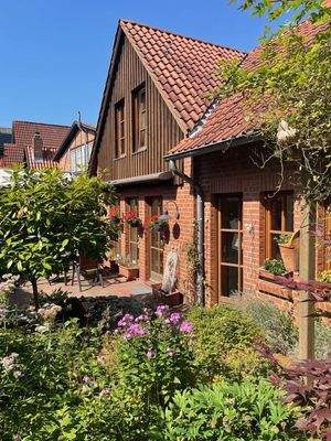 Hausansicht -Gartenseite (4)