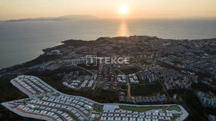 Flats in a Compound With Unblocked Sea Views in Kuşadası Turkey
