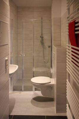 Bad mit bodengleicher Dusche