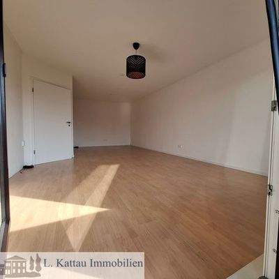 großzügiges Zimmer (2)