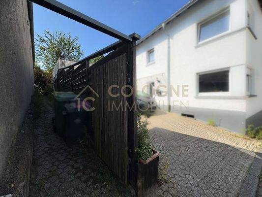 Zugang über das benachbarte Grundstück