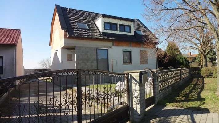 Straßenansicht