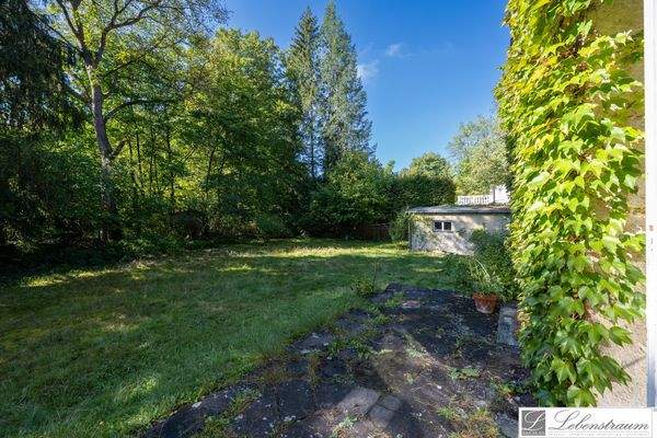Terrasse Blick Grundstueck SüdWest