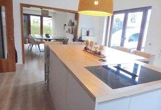 Offene Küche mit Essbereich hintere Wohnung