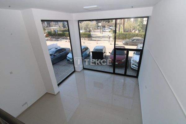 Shop with Foreign Currency-Based Rent Potential in Girne