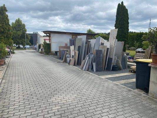 Einfahrt -Anlieferung.jpg