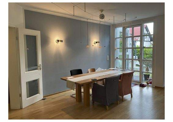 Wohnzimmer mit Ausgang