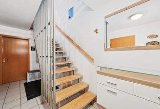 EG | Flur und Treppe