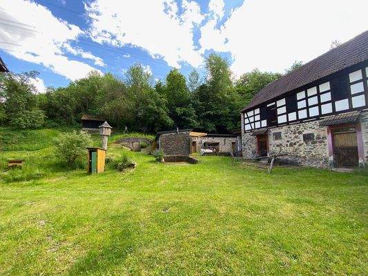 17 Hoffläche Blickrichtung Taubenschlag.jpg