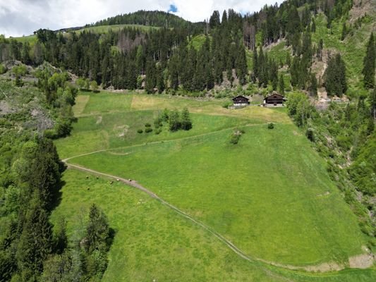 landw. Flächen angrenzend zu Hofstelle