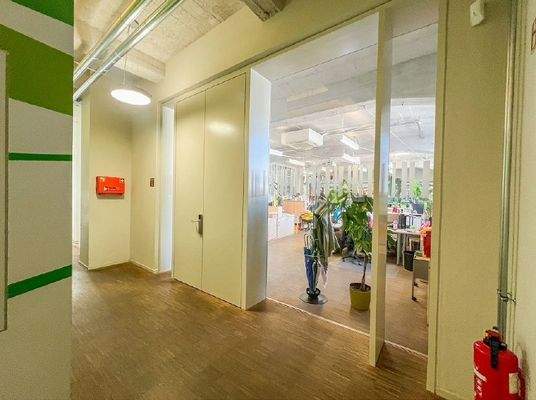 Blick in Großraumbüro