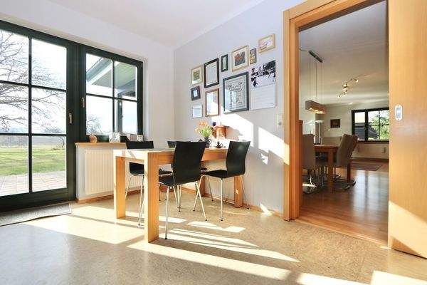 mit zweitem Essbereich