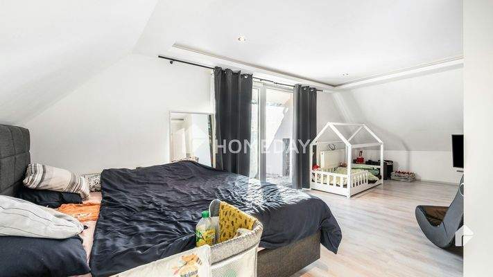 1. OG Schlafzimmer 1