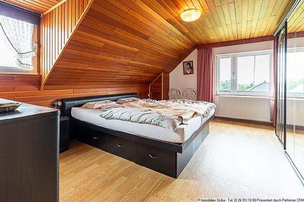 Schlafzimmer 1 Dachgeschoss