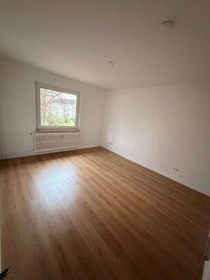 Leeres Zimmer mit Holzboden