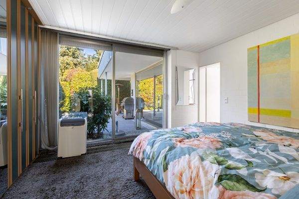 Schlafzimmer mit Terrassenzugang