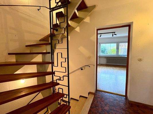 Diele + Treppenhaus im EG