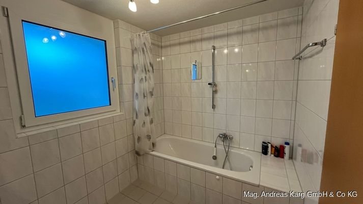 Badezimmer quer