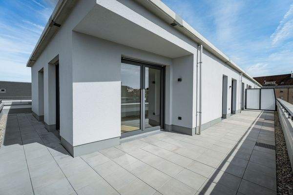 05_umlaufende Tarasse Whg11_ZGS.jpg