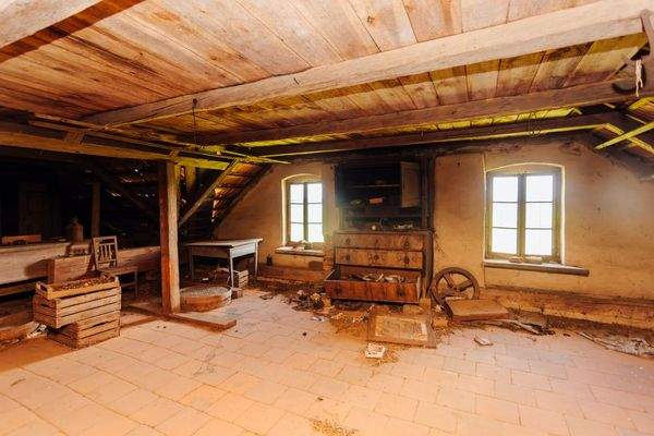 riesiges, ausbaufähiges Dachgeschoss