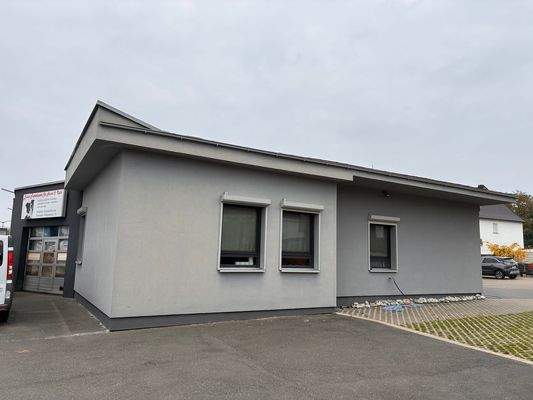 Wohn-/Geschäftsgebäude